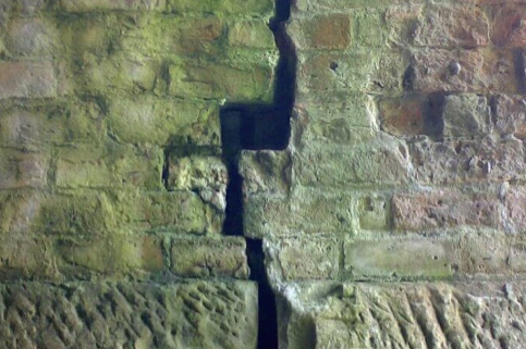 crack in brick